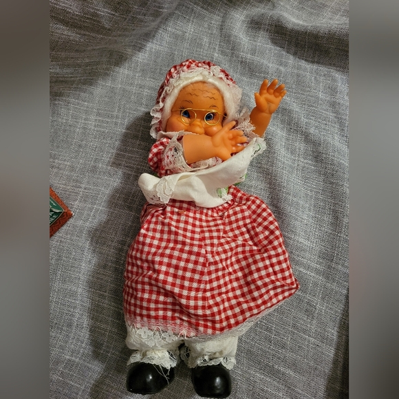 🎄Vintage Musical Twisting Action Mrs Claus Plays christmas music Used with Box - Picture 5 of 9